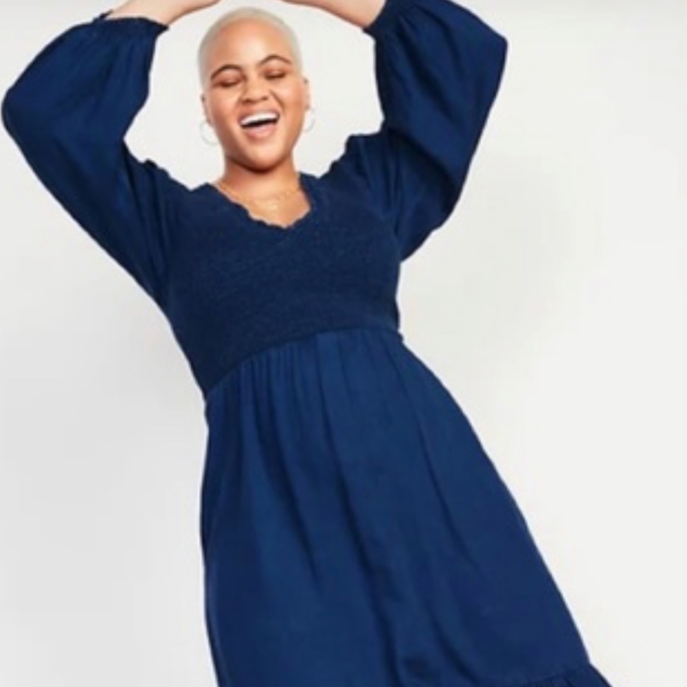 Old Navy Women's Long-Sleeve Fit & Flare Smocked Midi Dress 3XL